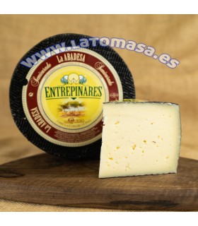 QUESO SEMICURADO ENTREPINARES CUÑA DE ± 450 gms