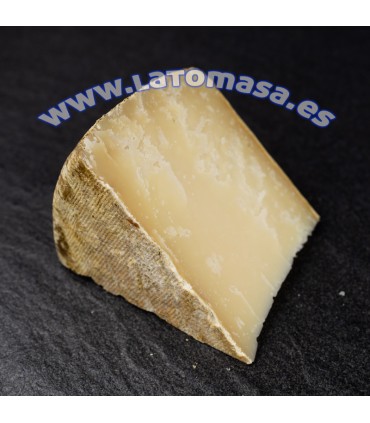 QUESO CURADO CAMEROS CUÑA DE ± 450 gr.